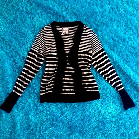 Sweaters - Black and white striped cardigan🖤